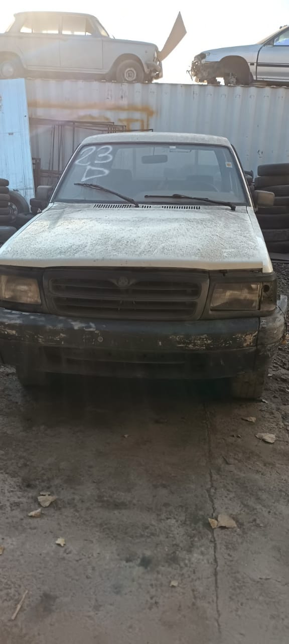  Mazda B2600 2000    EN DESARME